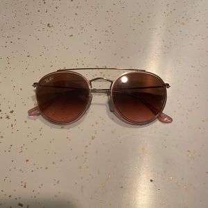 Ray Ban standard sized round pink sunglasses